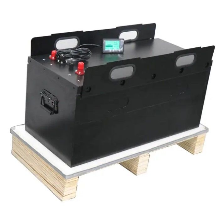 แบตเตอรี่ไอออนลิตียมวงจรลึกที่กําหนดเอง พลังงานสูง 24V 48V 300Ah LiFePO4 แบตเตอรี่รถยก